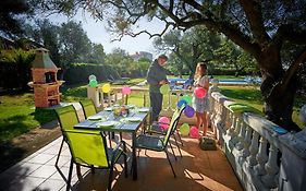 Villa With Great Pool Dog Friendly